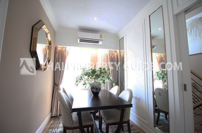 House with Shared Pool in Lat Phrao 