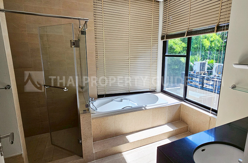 House with Shared Pool in Nichada Thani 