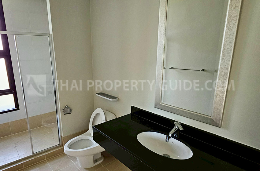 House with Shared Pool in Nichada Thani 