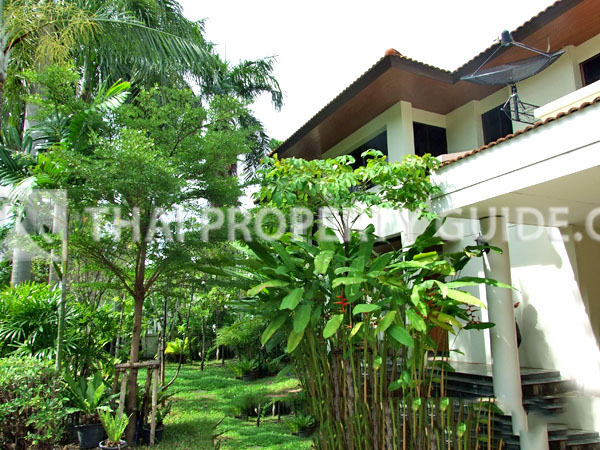 House with Shared Pool in Nichada Thani 
