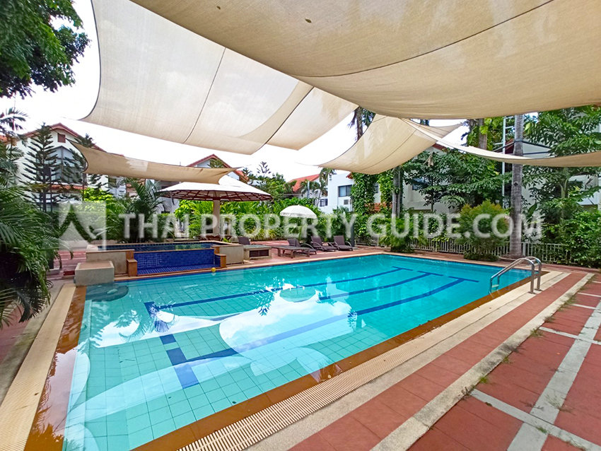 House with Shared Pool in Nichada Thani 