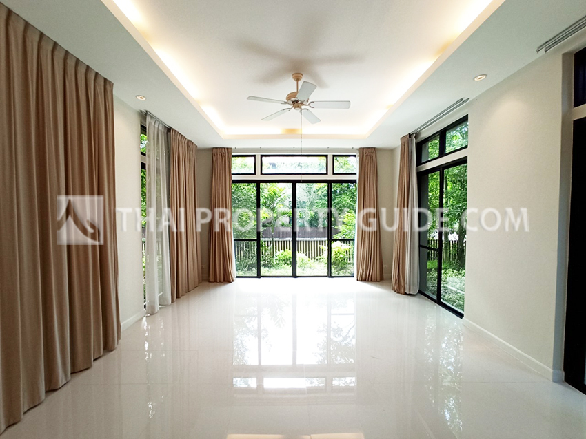 House with Shared Pool in Nichada Thani 