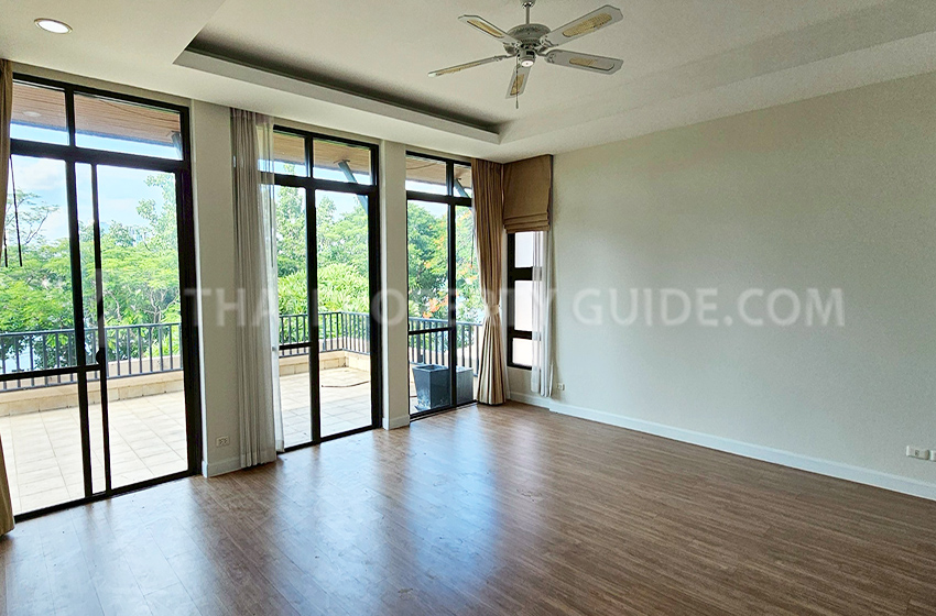 House with Shared Pool in Nichada Thani 