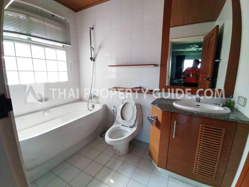 House with Shared Pool in Nichada Thani 