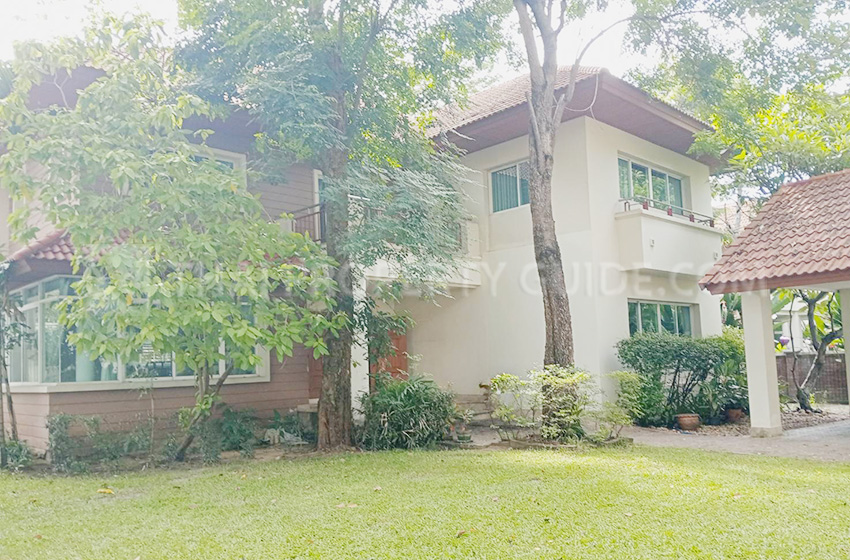 House with Shared Pool in Nichada Thani 