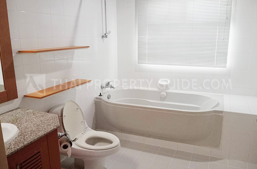House with Shared Pool in Nichada Thani 