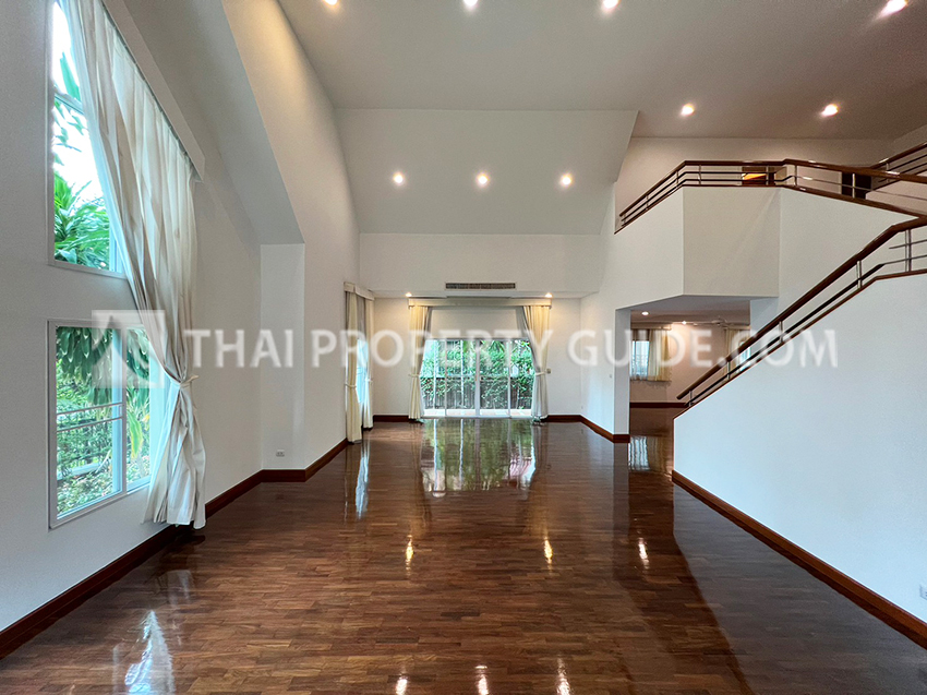 House with Shared Pool in Nichada Thani 