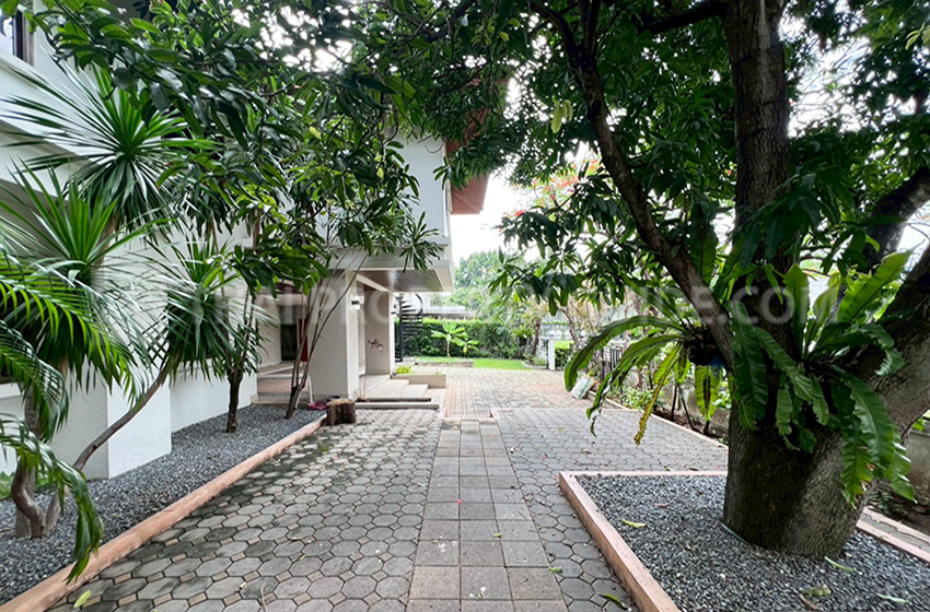 House with Shared Pool in Nichada Thani 
