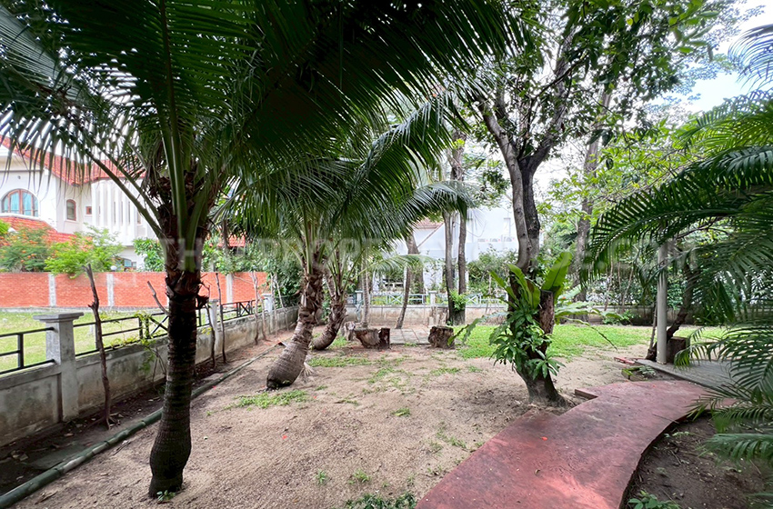 House with Shared Pool in Nichada Thani 