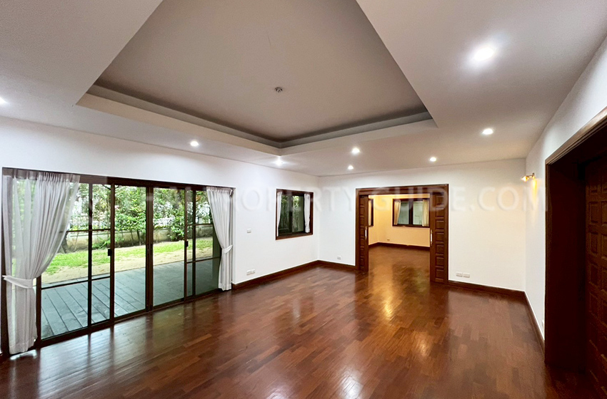 House with Shared Pool in Nichada Thani 