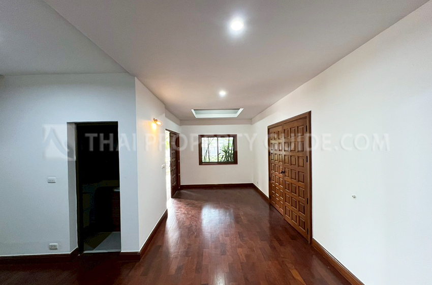 House with Shared Pool in Nichada Thani 