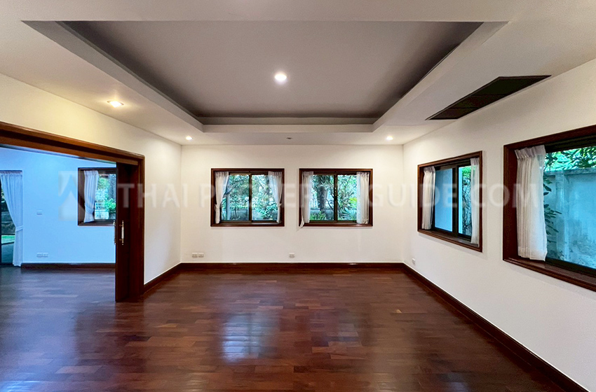 House with Shared Pool in Nichada Thani 