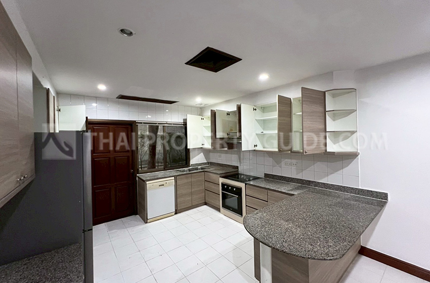 House with Shared Pool in Nichada Thani 