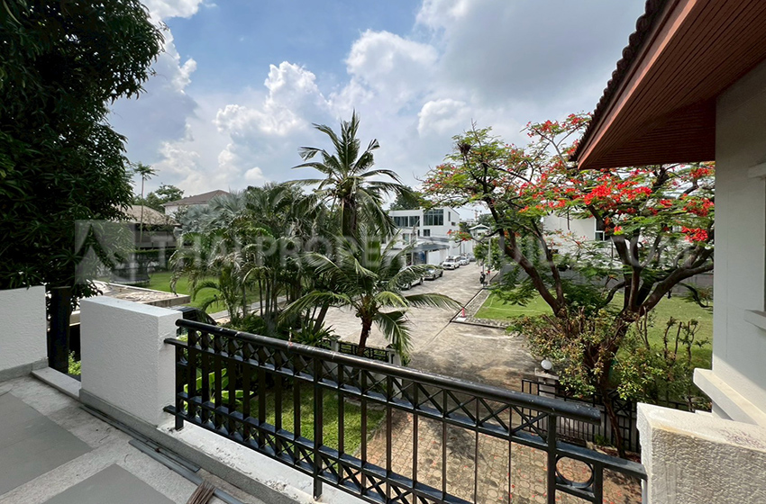 House with Shared Pool in Nichada Thani 