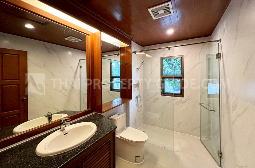 House with Shared Pool in Nichada Thani 