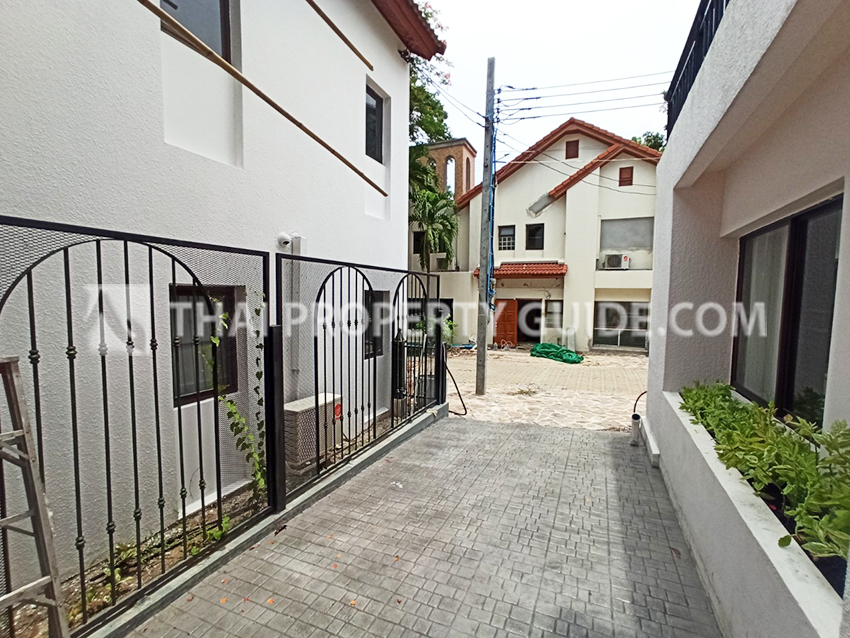 House with Shared Pool in Nichada Thani 
