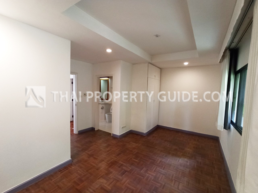 House with Shared Pool in Nichada Thani 
