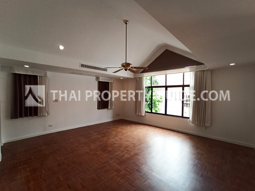 House with Shared Pool in Nichada Thani 