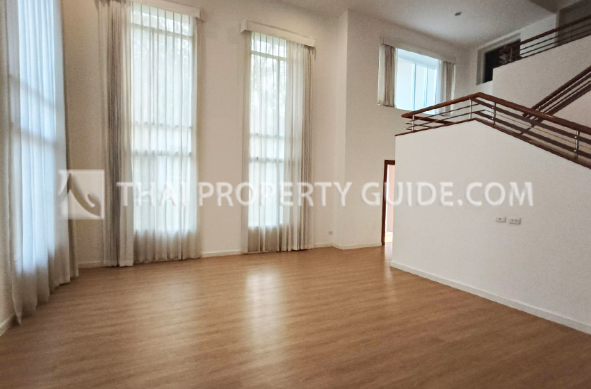 House with Shared Pool in Nichada Thani 