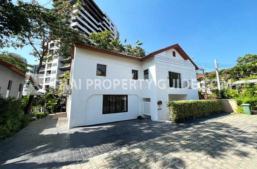House with Shared Pool in Nichada Thani 