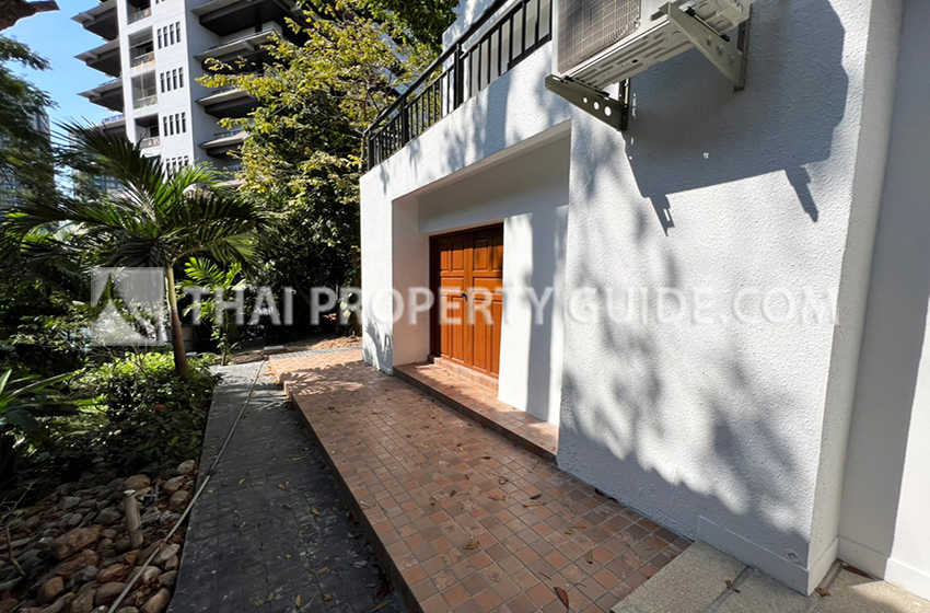 House with Shared Pool in Nichada Thani 
