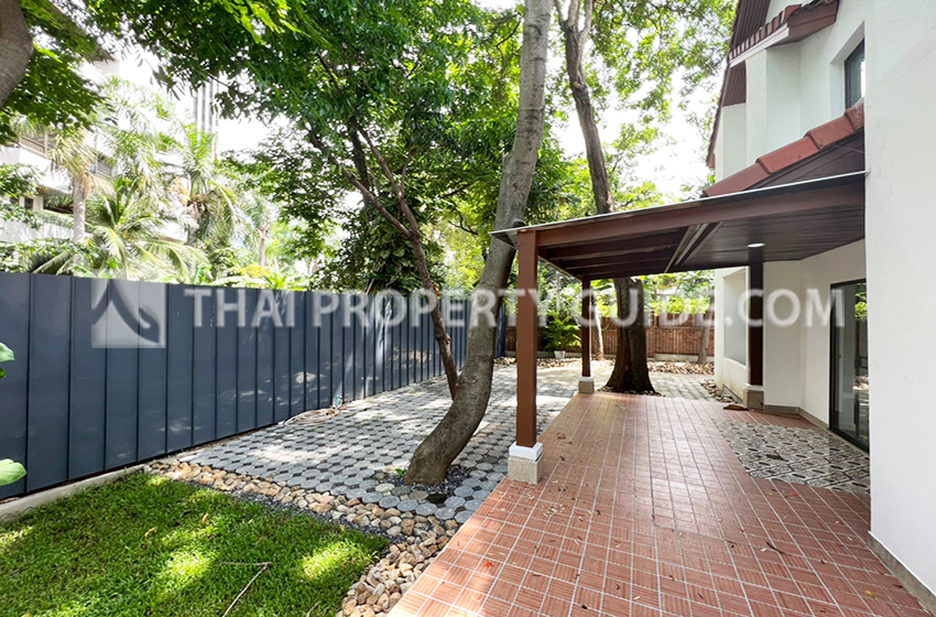 House with Shared Pool in Nichada Thani 