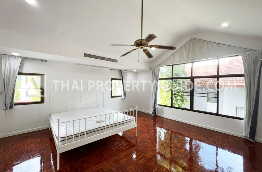 House with Shared Pool in Nichada Thani 