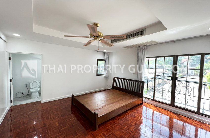 House with Shared Pool in Nichada Thani 