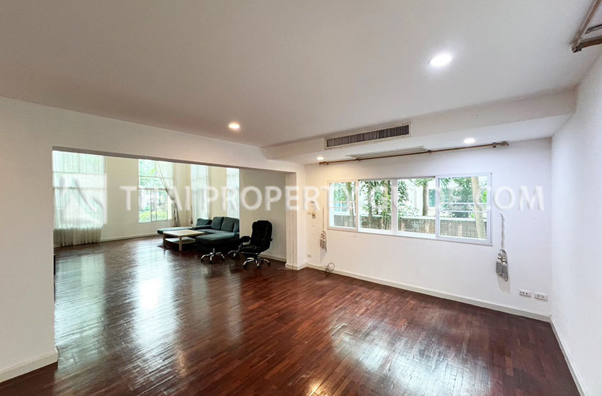 House with Shared Pool in Nichada Thani 