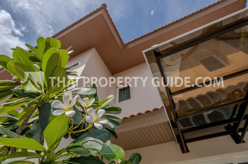 House with Shared Pool in Nichada Thani 