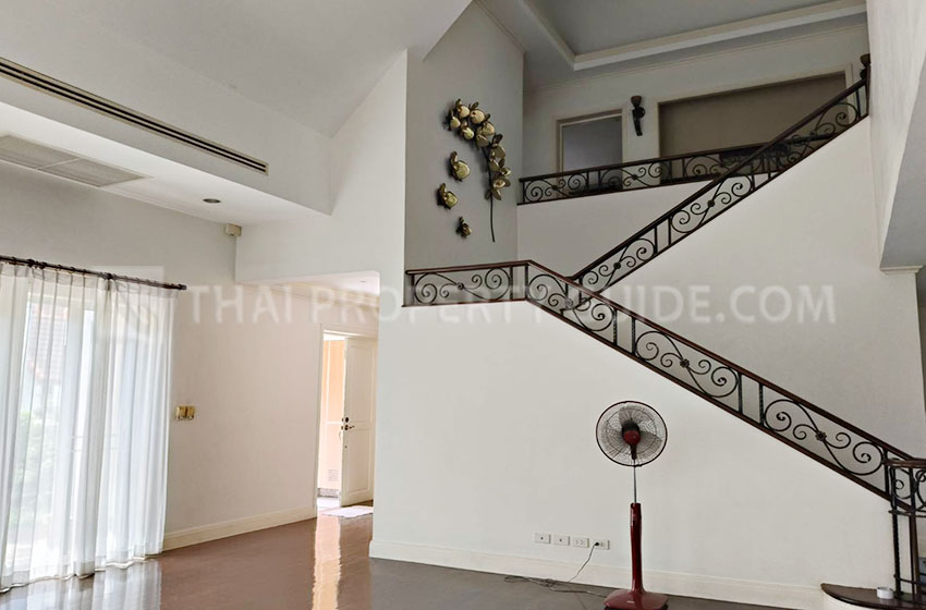 House with Shared Pool in Nichada Thani 