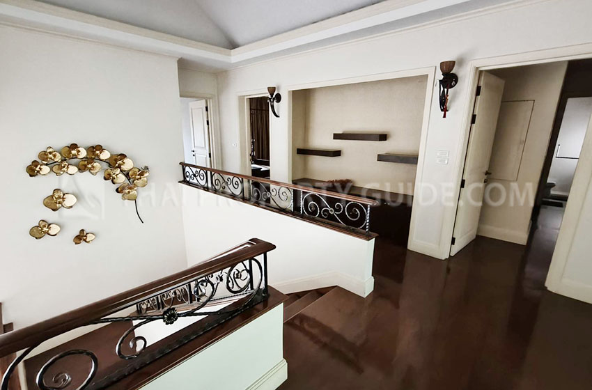 House with Shared Pool in Nichada Thani 