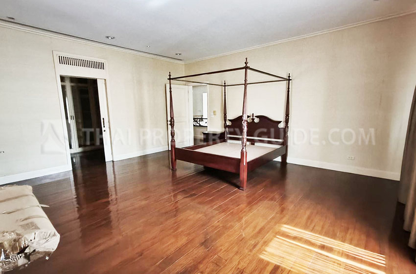 House with Shared Pool in Nichada Thani 