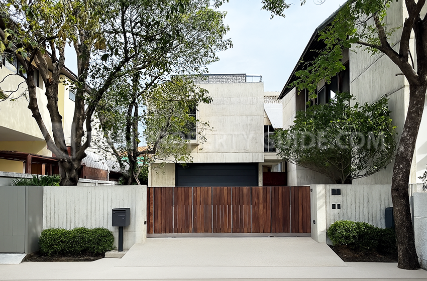 House with Shared Pool in Nichada Thani