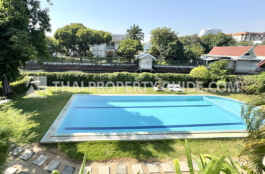 House with Shared Pool in Rama 9 