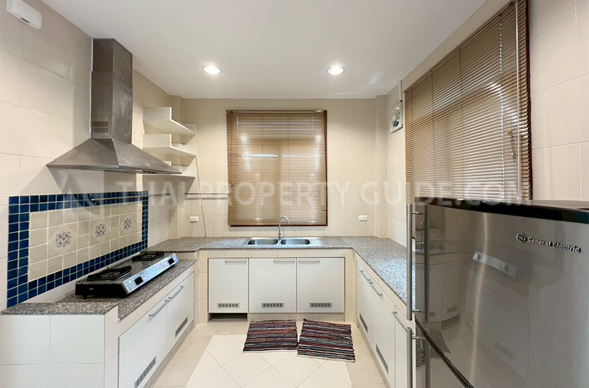 House with Shared Pool in Pattanakarn 