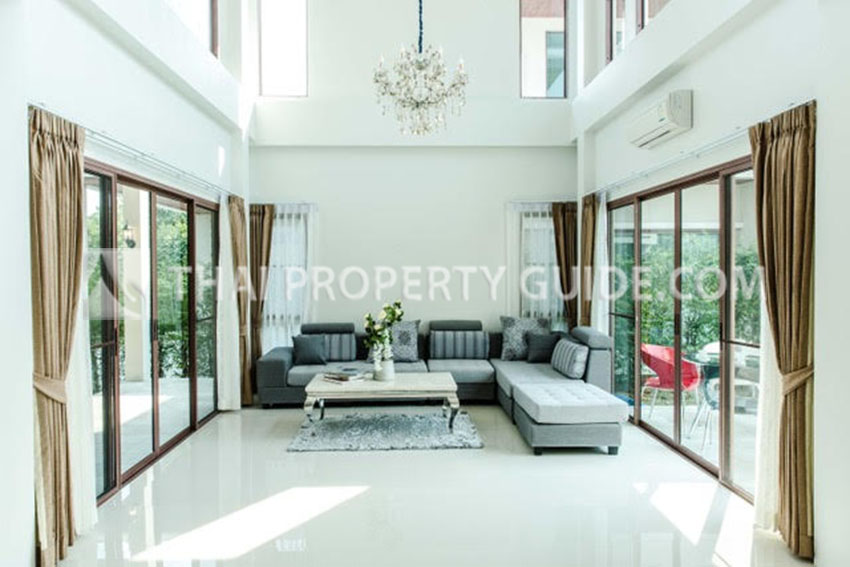 House with Shared Pool in Rama 9 