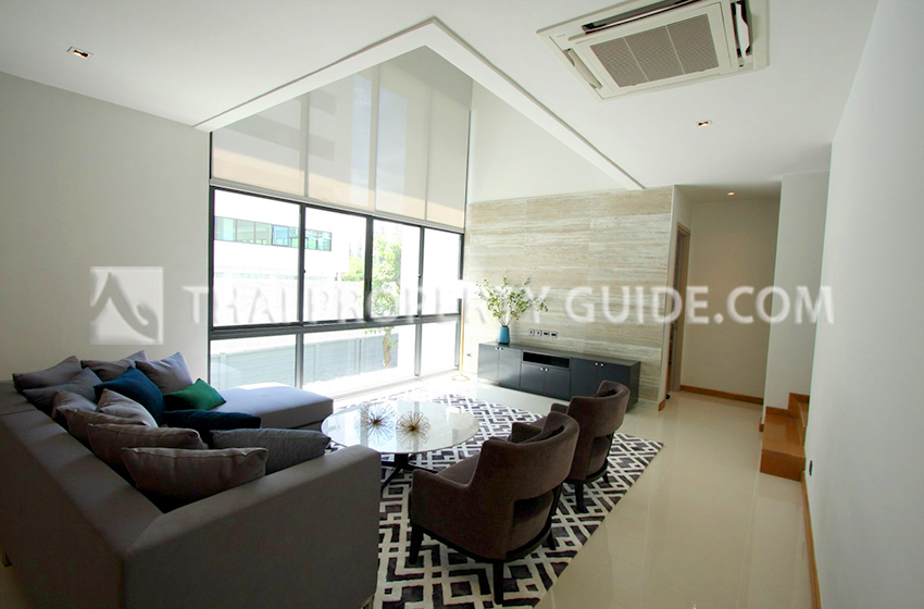 House with Shared Pool for rent in Rama 9