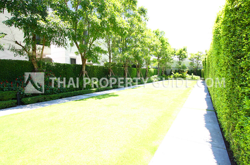 House with Shared Pool in Rama 9 