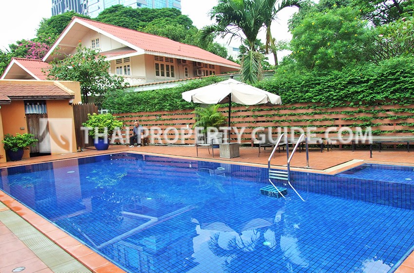 House with Shared Pool for rent in Sathorn