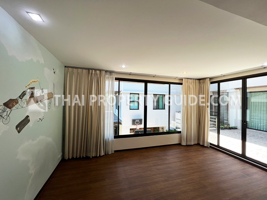 House with Shared Pool in Sathorn 