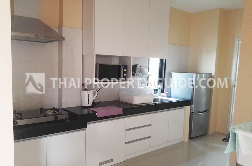 House with Shared Pool in Srinakarin 