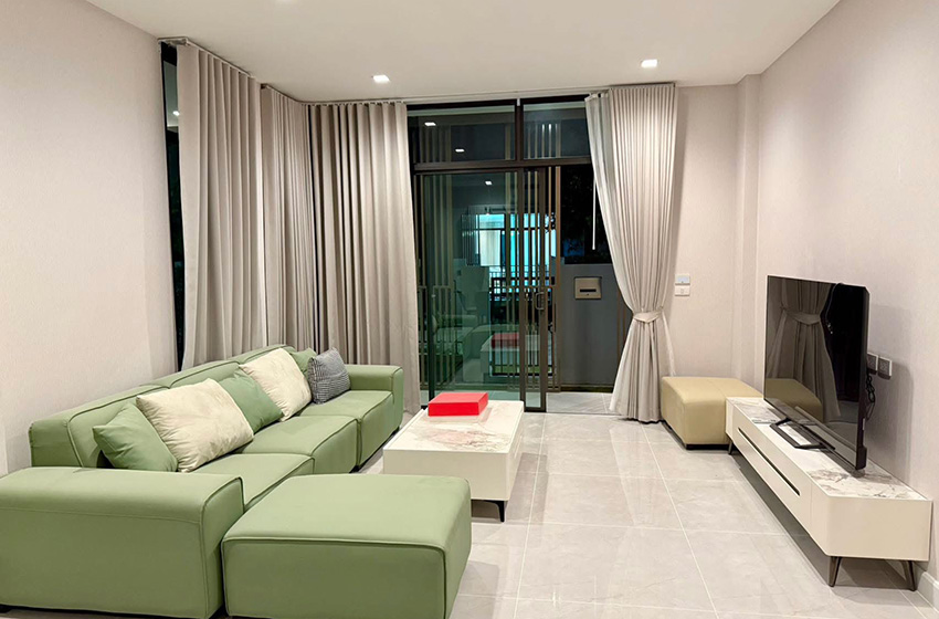 House with Shared Pool in Srinakarin 