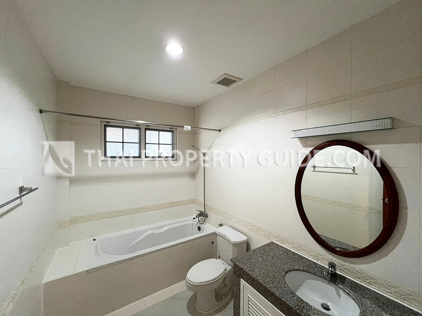 House with Shared Pool in Sukhumvit 