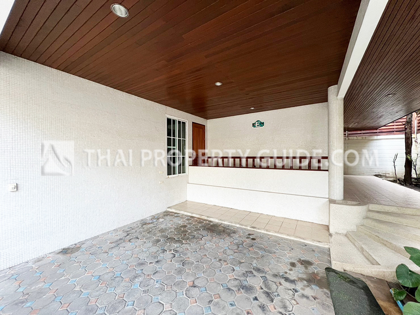 House with Shared Pool in Sukhumvit 