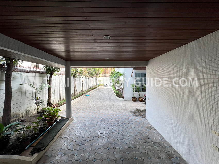 House with Shared Pool in Sukhumvit 