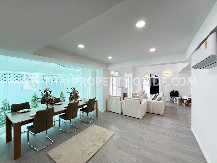 House with Shared Pool in Sukhumvit 