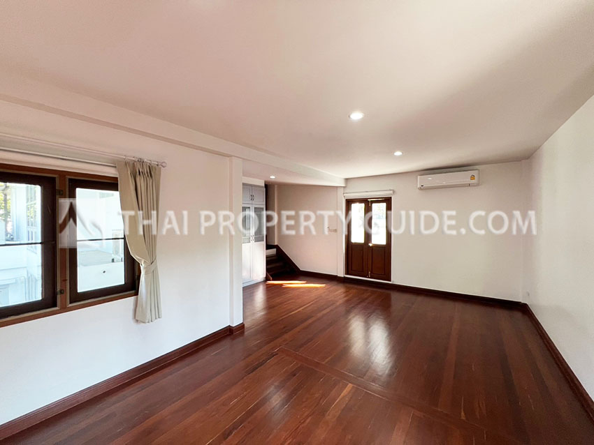 House with Shared Pool in Sukhumvit 