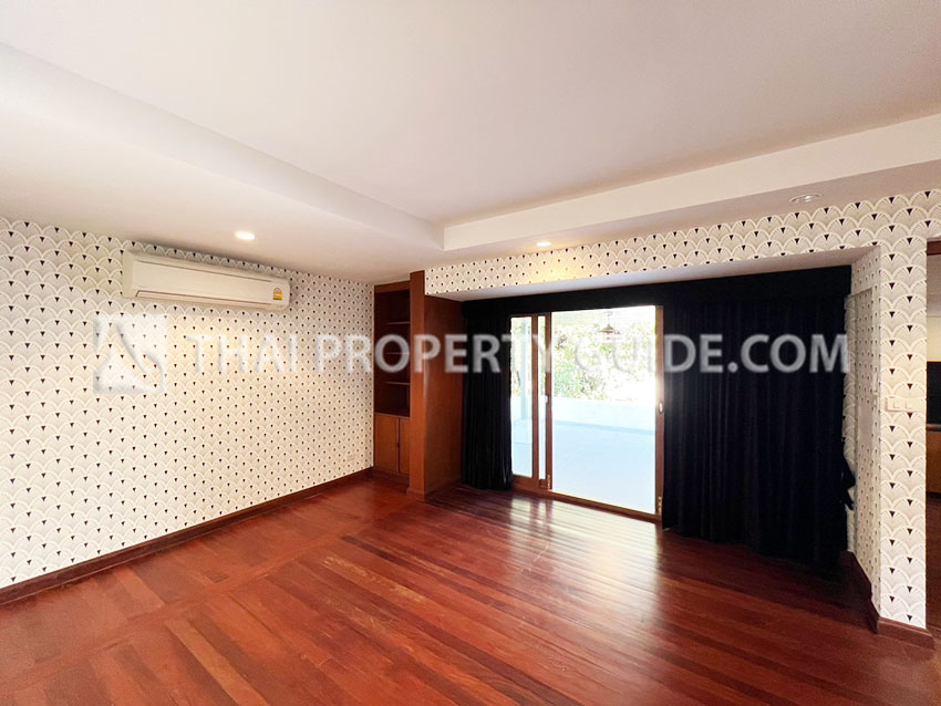 House with Shared Pool in Sukhumvit 