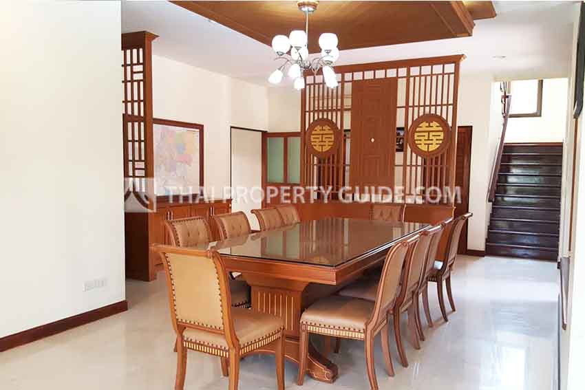 House with Shared Pool in Sukhumvit 